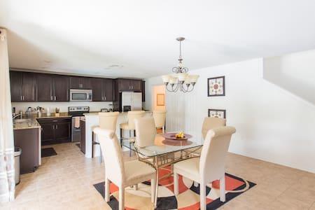 Modern 4 Bedroom House With Swimming Pool 클리어워터 외부 사진